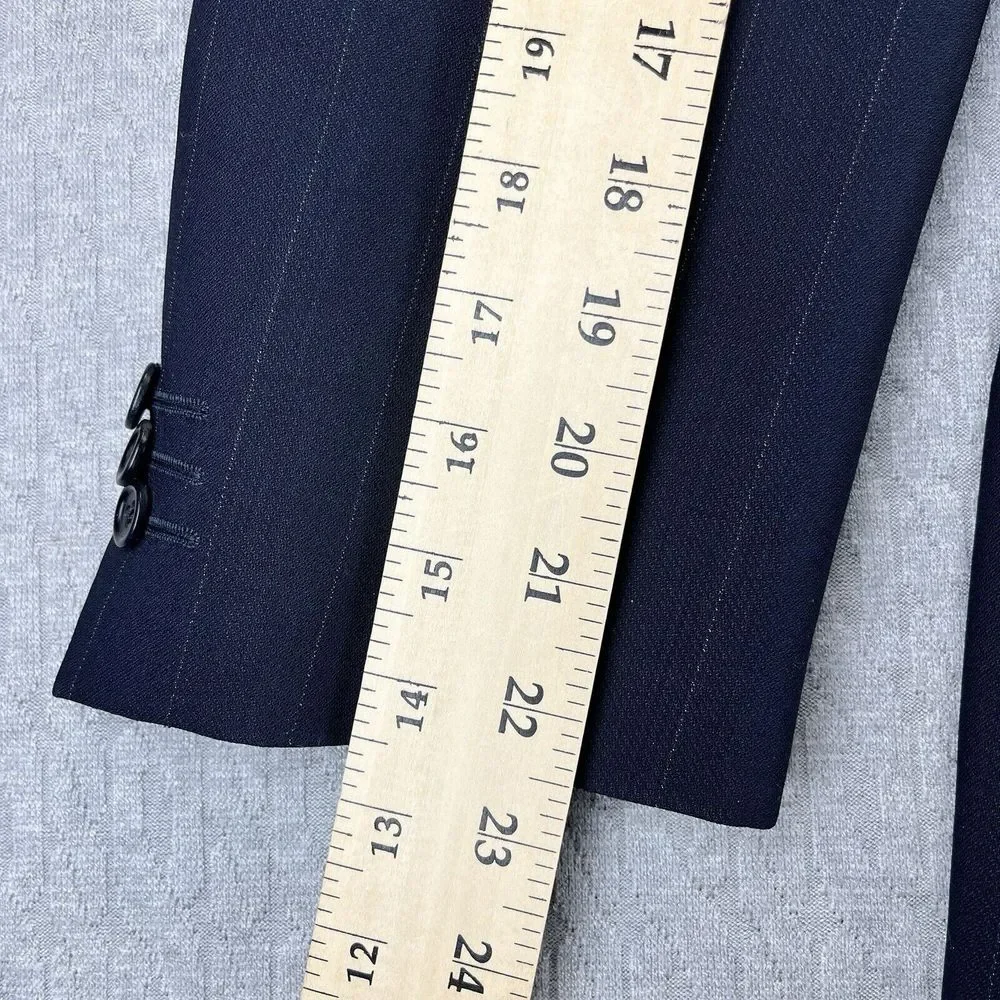 Armani Collezioni blazer men's (42R) Lana Wool navy pinstripe‎ Made In Italy